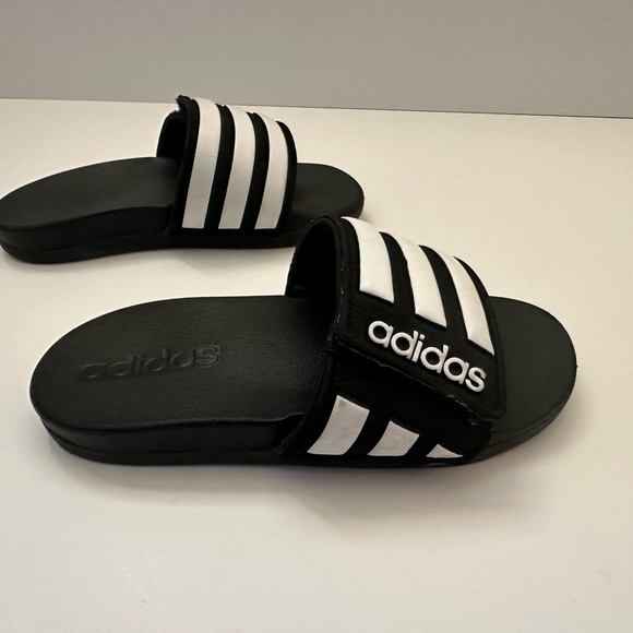 Adidas Adilette Comfort Kids’ Slide Sandals - Picture 3 of 5
